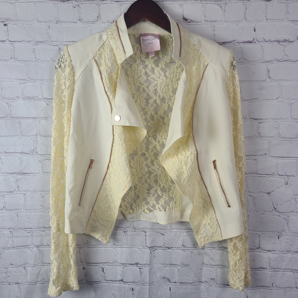 Romeo  & Juliet  Couture  Moto lace jacket Sz M